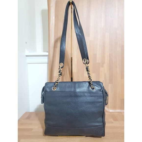 Authentic CHANEL Caviar CC Shoulder Bag Black - Picture 3 of 13